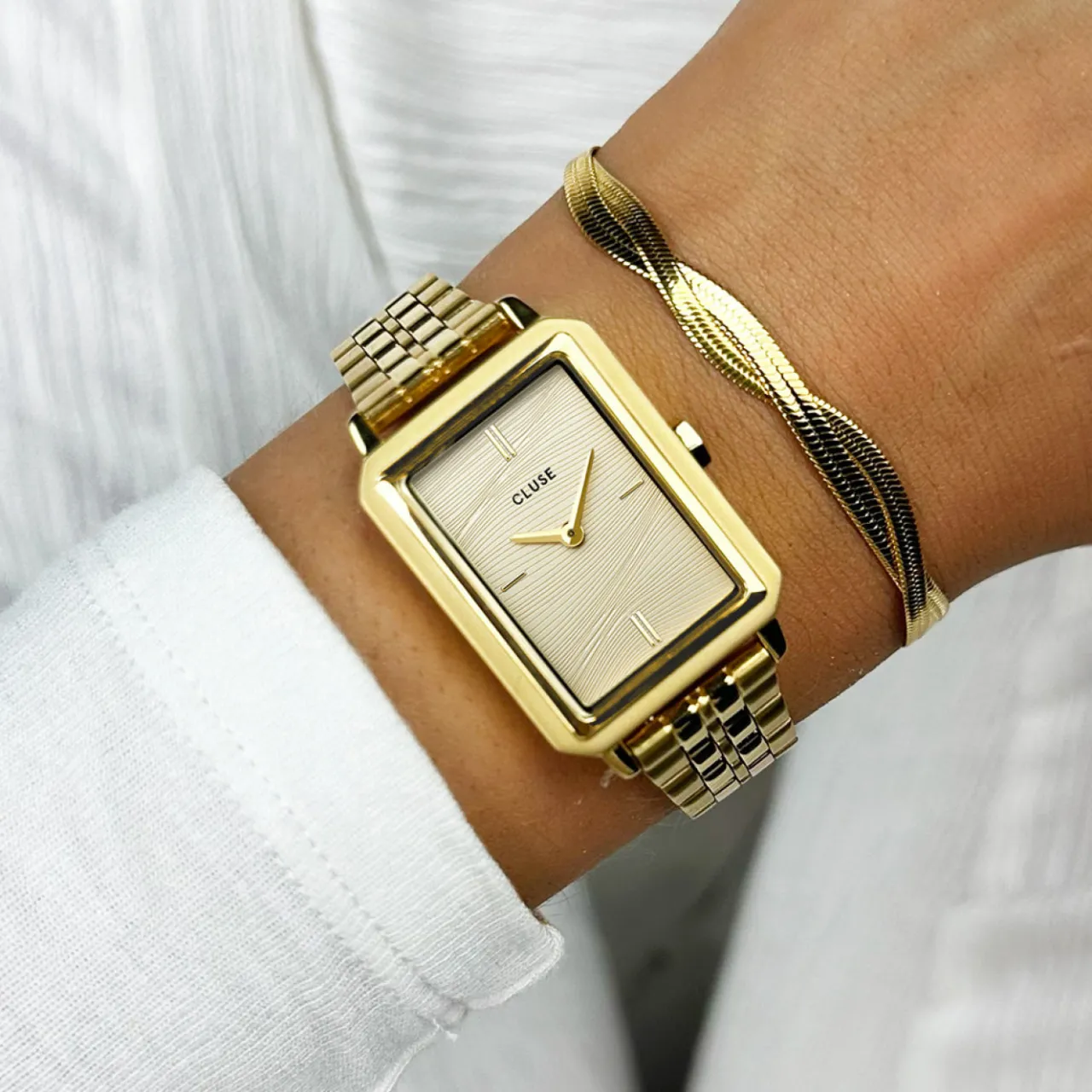 Femme CLUSE Fluette Watch Steel, Sand Texture Gold, Gold Colour