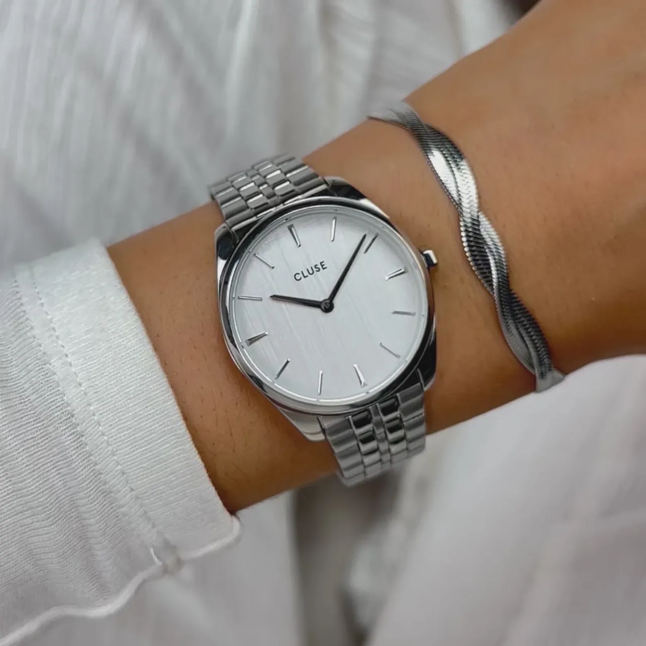 froce_petite_watch_steel_silver_linen_silver_colour_5-1.webp Femme CLUSE Féroce Petite Watch Steel, Silver Linen, Silver Colour