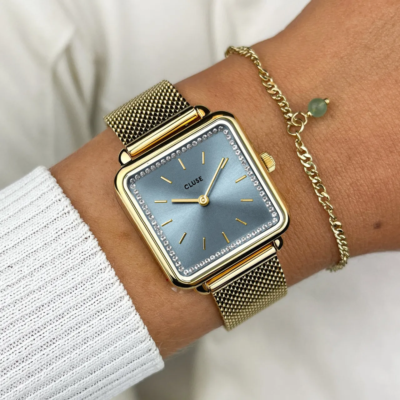 Femme CLUSE Gift Box La Tétragone Mesh Watch & Chain Bracelet, Gold Colour