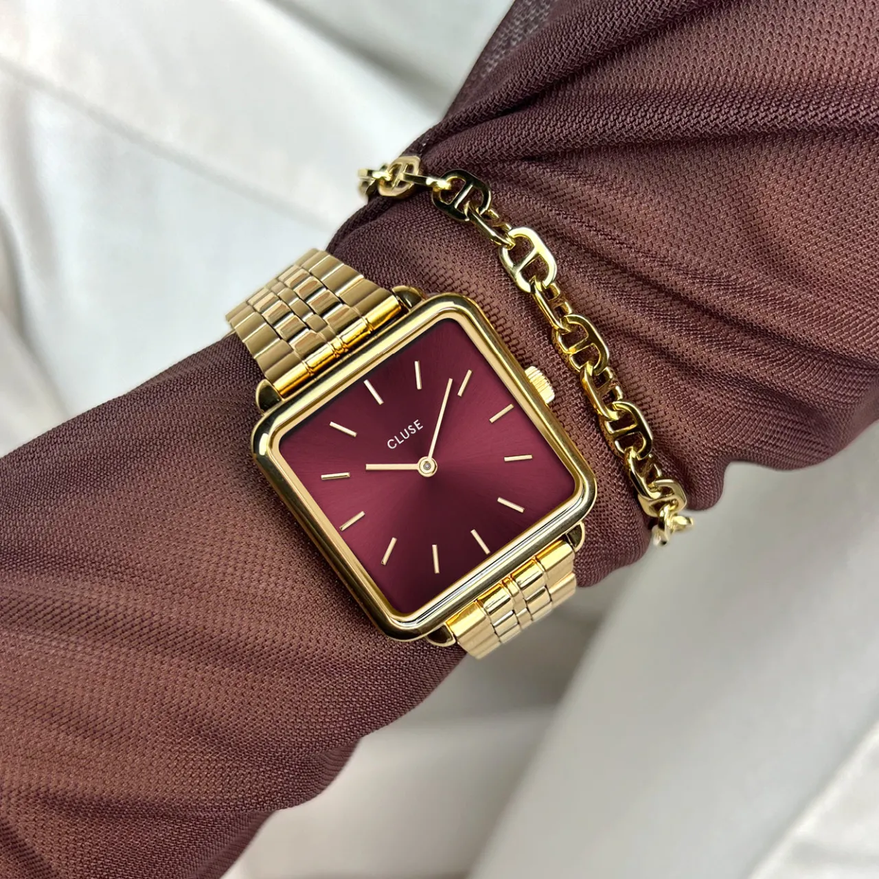 Femme CLUSE La Tétragone Watch Steel Dark Cherry, Gold Colour
