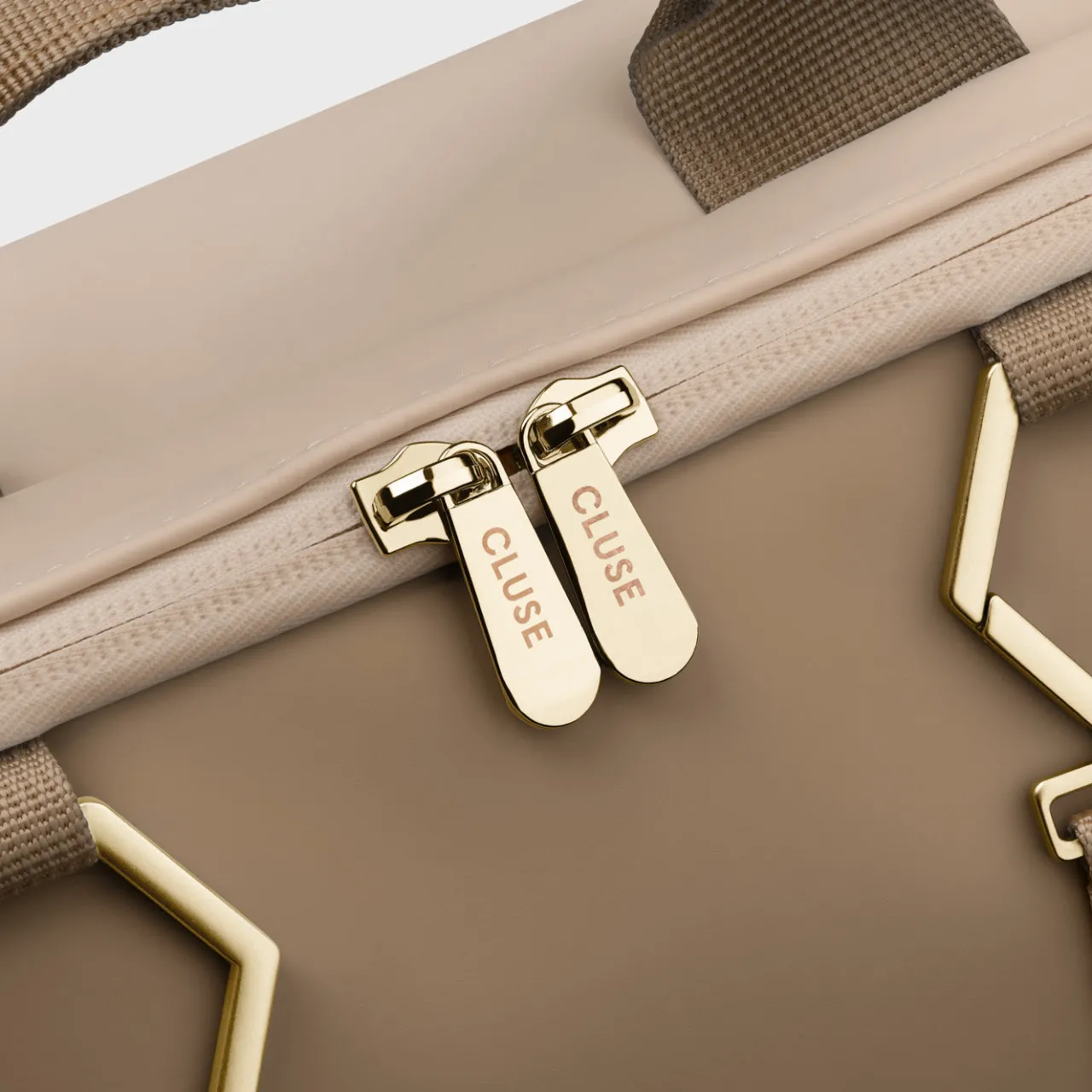 le_rversible_backpack_beige_dark_brown_gold_colour_8-1.webp CLUSE Le Réversible Backpack, Beige Dark Brown, Gold Colour