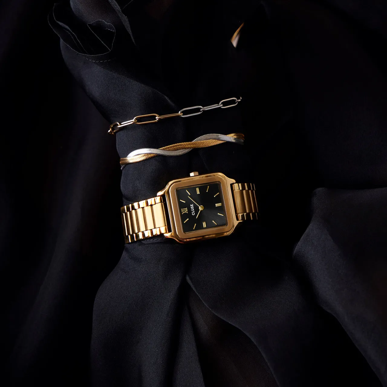 lev_paper_clip_bracelet_bicolour_4-1.webp CLUSE Élevé Paper Clip Bracelet, Bicolour