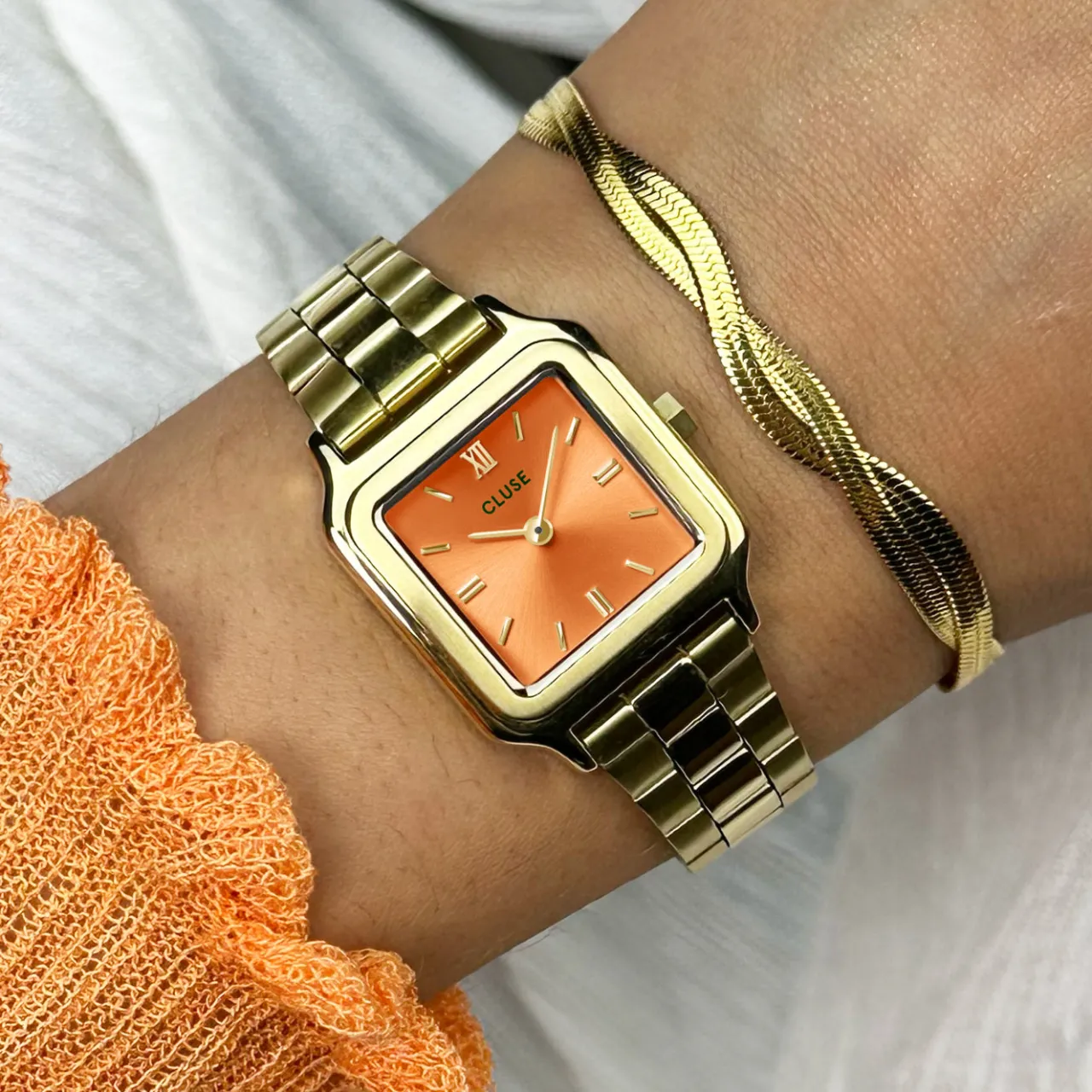 lev_twisted_snake_bracelet_gold_colour_3-1.webp CLUSE Élevé Twisted Snake Bracelet, Gold Colour