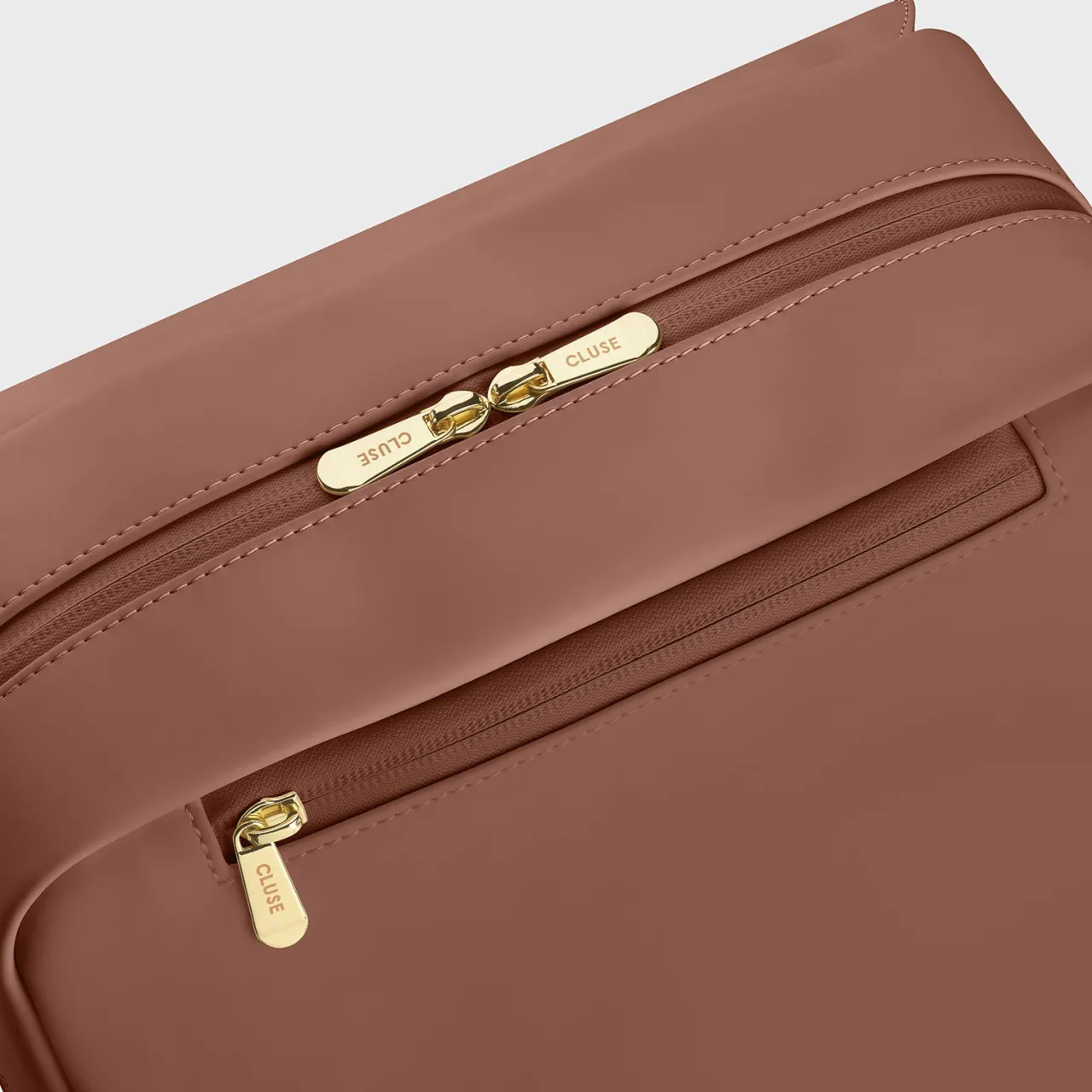 nuite__backpack_sepia_gold_colour_2-1.webp CLUSE Nuitée 2.0 Backpack, Sepia, Gold Colour