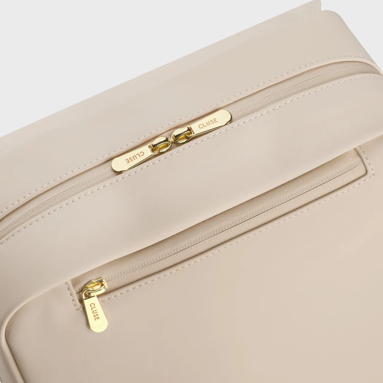 nuite_backpack_beige_gold_colour_2-1.webp CLUSE Nuitée Backpack, Beige, Gold Colour