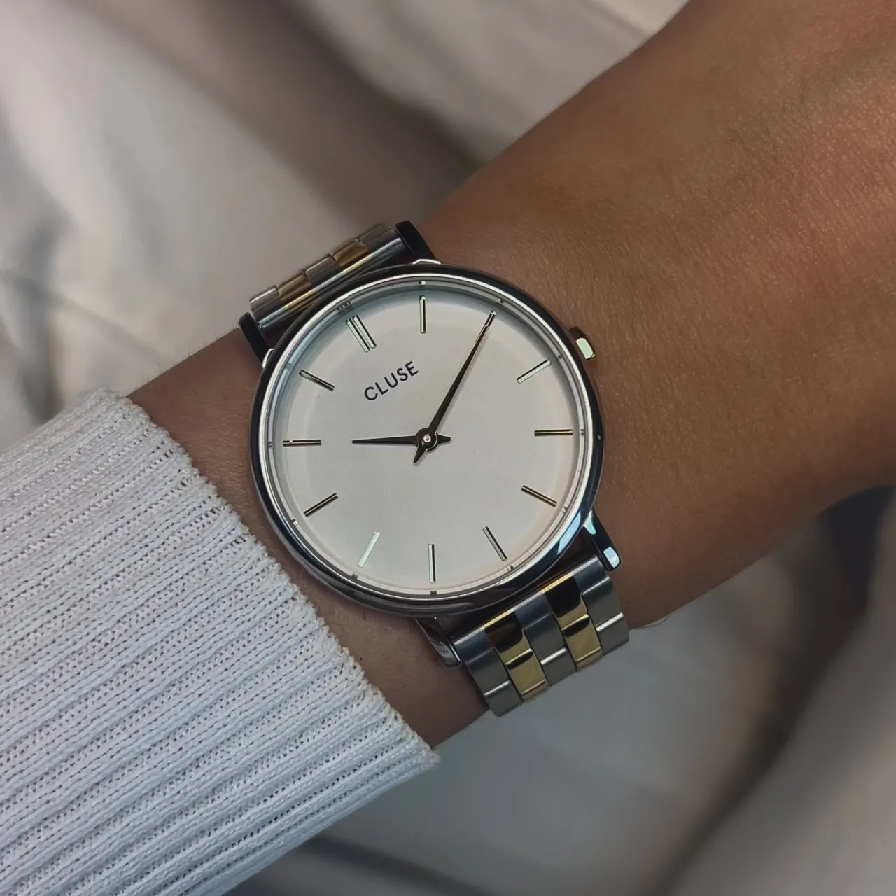 pavane_petite__steel_watch_coconut_milk_bicolour_6-1.webp Femme CLUSE Pavane Petite 2.0 Steel Watch Coconut Milk, Bicolour