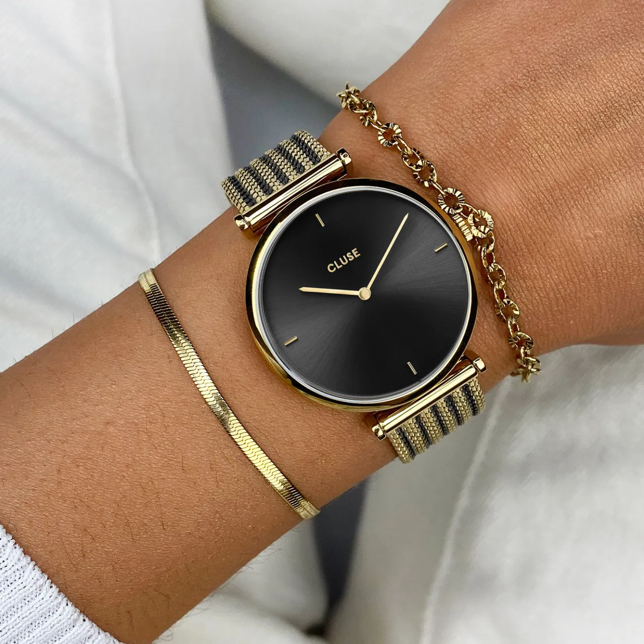 Femme CLUSE Triomphe Watch Mesh, Black, Gold colour